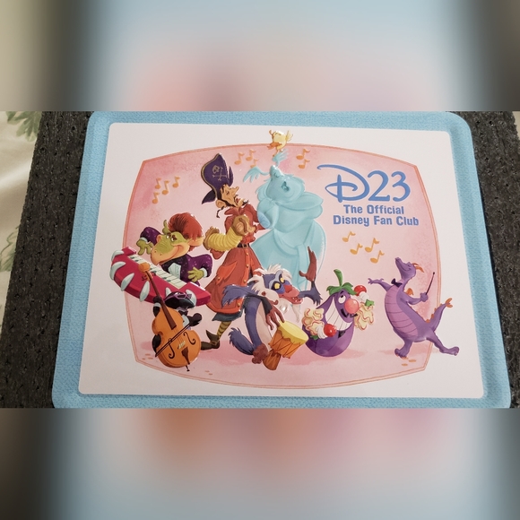 BUNDLE - Disney D23 (2023) metal retro lunchbox, record, and pendant - Picture 3 of 7